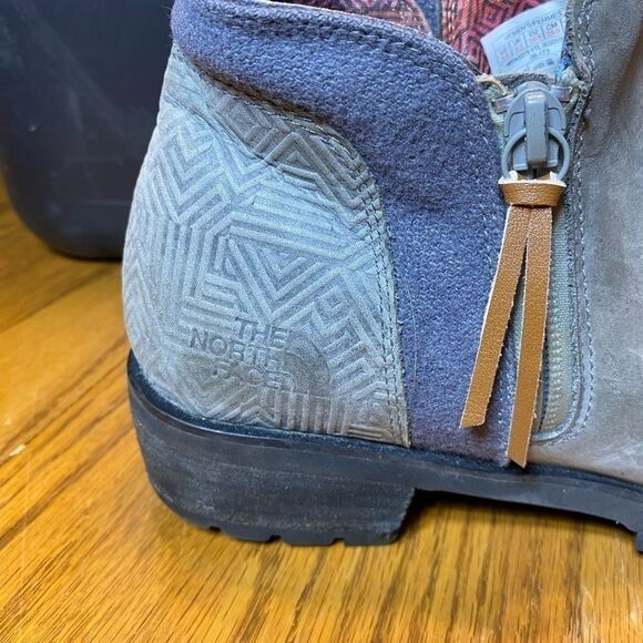 The North Face Bridgeton Bootie size 8.5 - Picture 8 of 9